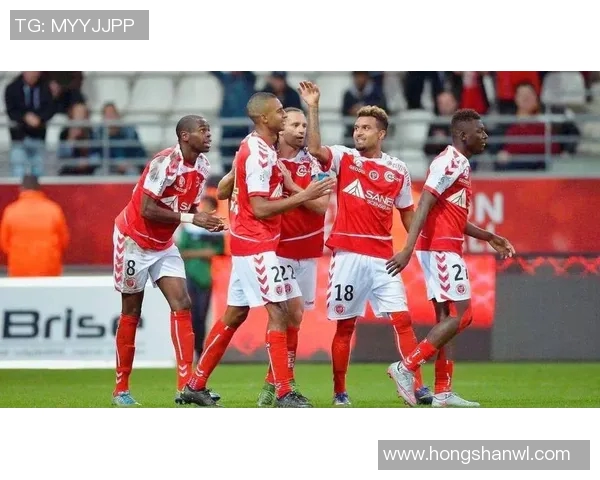 亚眠队与红星93队的精彩对决揭示了足球战术与团队合作的重要性