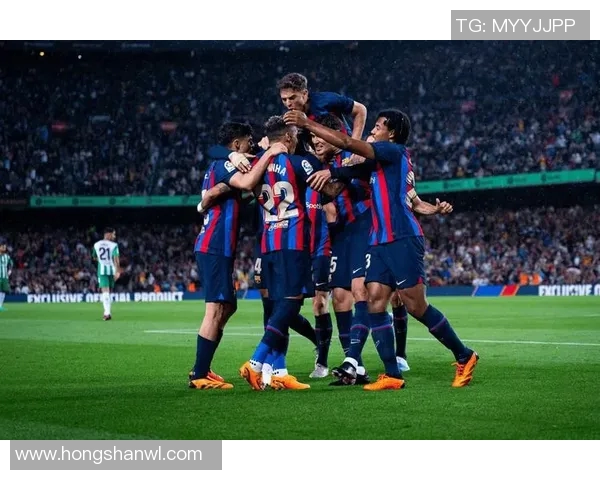 登克尔登与拉纳卡的激烈对决揭示足球战术与团队协作的精彩瞬间 登克尔登与拉纳卡的激烈对决揭示足球战术与团队协作的精彩瞬间