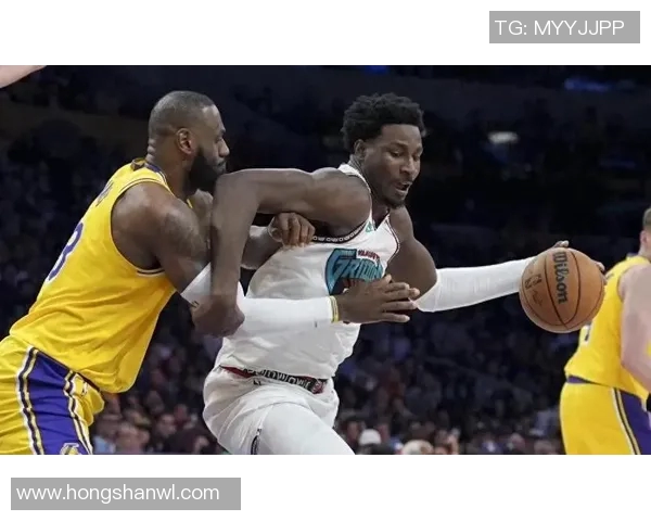 2015年湖人与灰熊激战回顾：经典对决与精彩瞬间解析