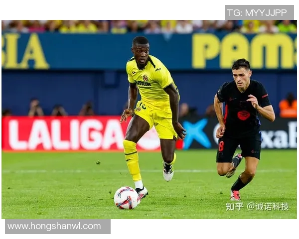 2020年巴塞罗那与巴黎圣日耳曼的经典对决回顾与分析